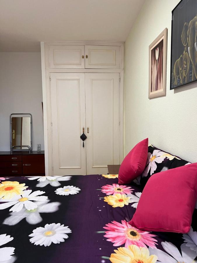 Aparment Legazpi Apartment Madrid Bagian luar foto