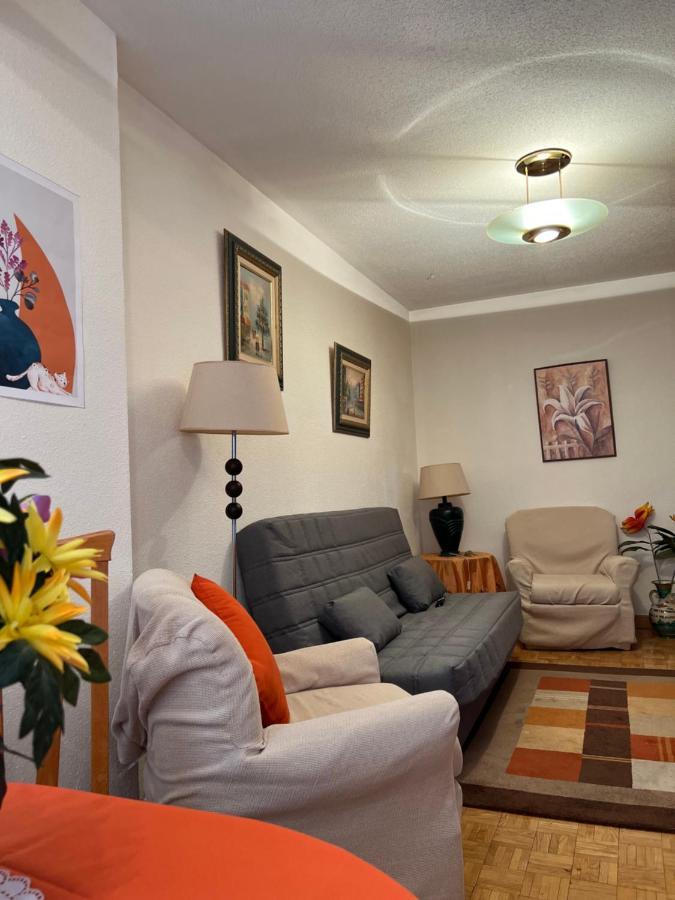 Aparment Legazpi Apartment Madrid Bagian luar foto