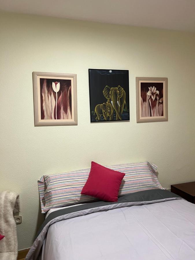 Aparment Legazpi Apartment Madrid Bagian luar foto