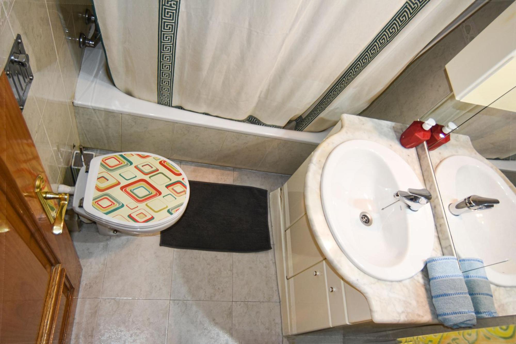 Aparment Legazpi Apartment Madrid Bagian luar foto