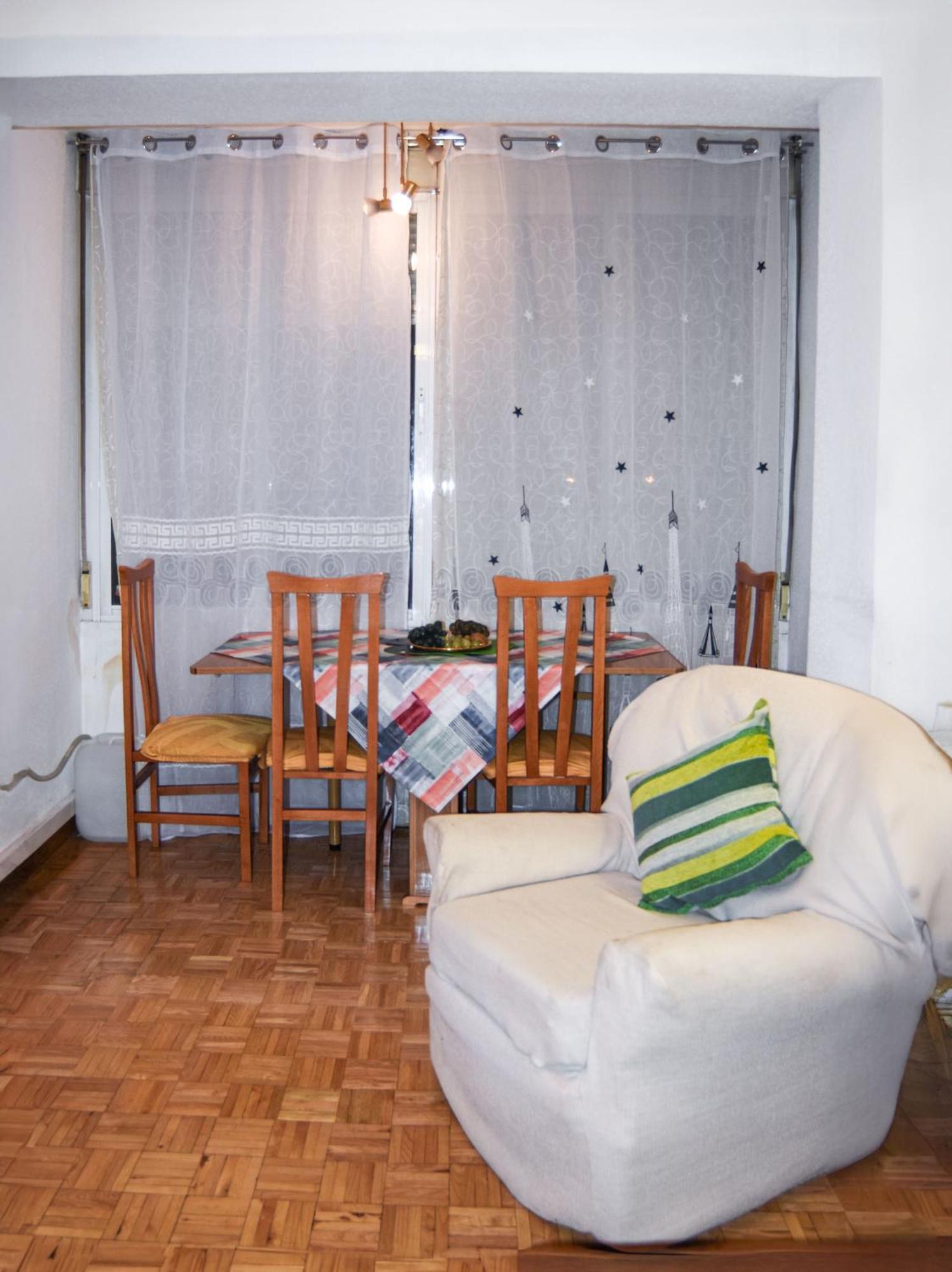 Aparment Legazpi Apartment Madrid Bagian luar foto